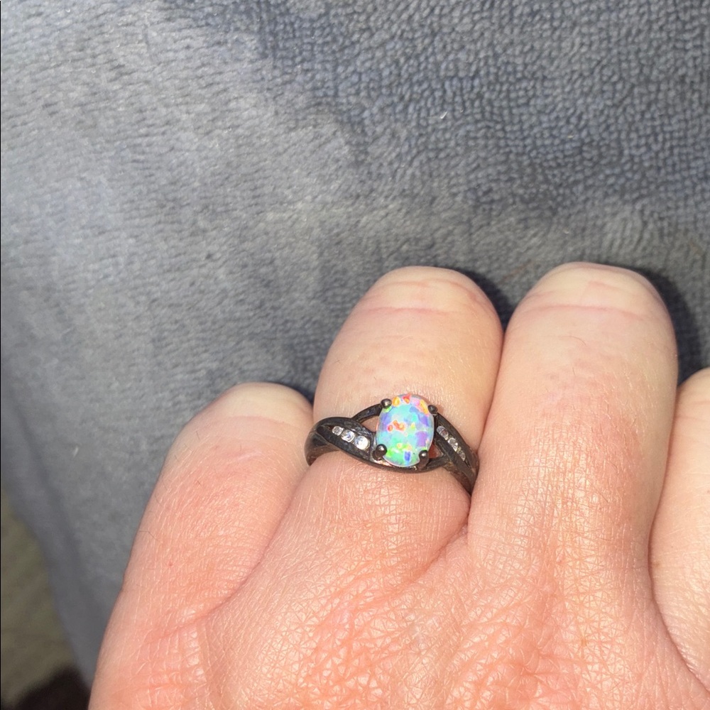 Avon Sterling Silver Opal Ring - Picture 9 of 9